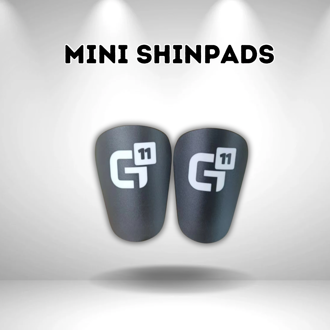 GripEleven Mini Fußball Shinpads